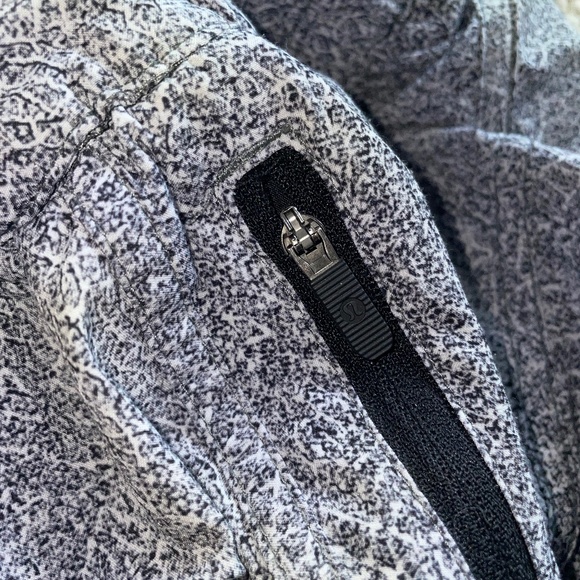 Lululemon Running shorts - Picture 3 of 4